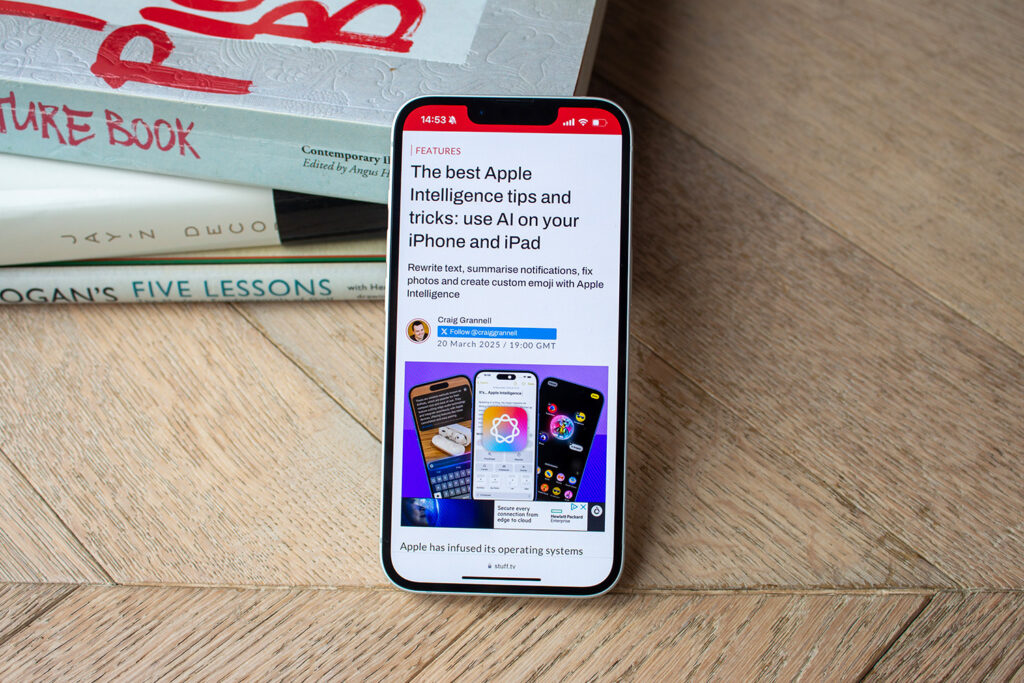 iPhone 16e dan Perjalanannya Menyatukan Desain Modern dan Fitur Canggih 3 Apple iPhone 16e verdict1
