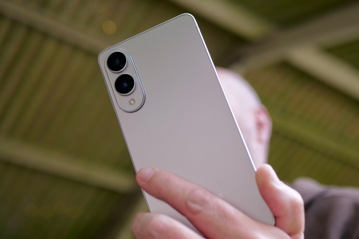 galaxy s25 edge cam back1